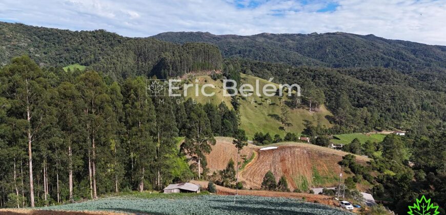 Área de 8 Hectares com Vista Panorâmica e Água Natural – Próximo à SC-108 | Anitápolis/SC
