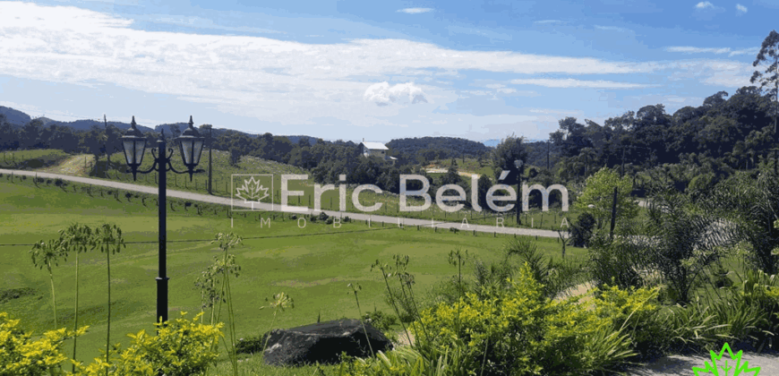 Casa maravilhosa, com 4 suítes no Condomínio Golf Santa Rita – Rancho Queimado – SC