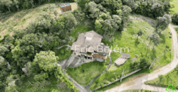 Casa maravilhosa, com 4 suítes no Condomínio Golf Santa Rita – Rancho Queimado – SC