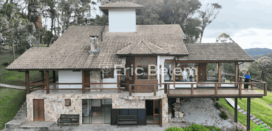 Casa maravilhosa, com 4 suítes no Condomínio Golf Santa Rita – Rancho Queimado – SC