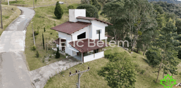 Casa para a família aproveitar, relaxar e curtir a natureza. Condomínio Village da Montanha – Rancho Queimado – SC – VMC58
