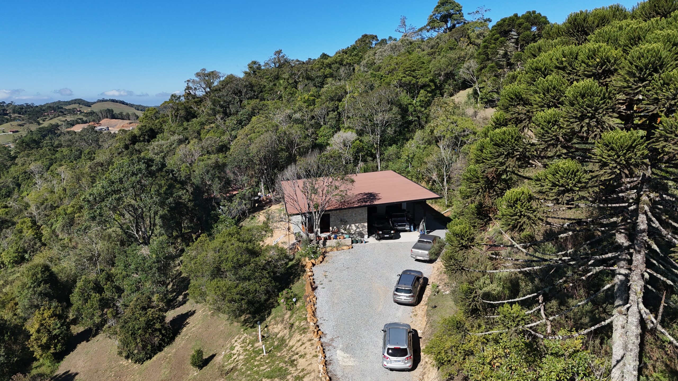 Casa á venda no condomínio Amigos do Rancho