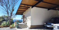 Casa á venda no condomínio Amigos do Rancho