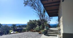 Casa á venda no condomínio Amigos do Rancho