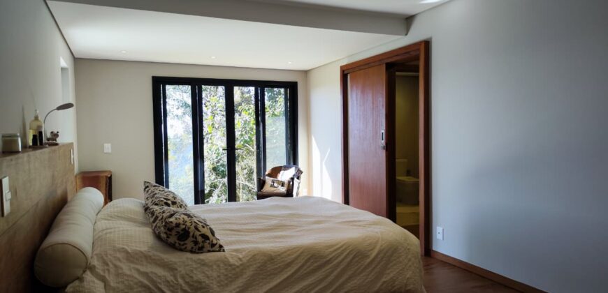 Casa á venda no condomínio Amigos do Rancho