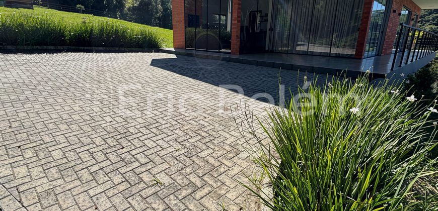CASA EM MEIO À NATUREZA NO CONDOMÍNIO PALO ALTO – TAQUARAS