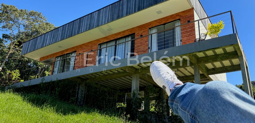 CASA EM MEIO À NATUREZA NO CONDOMÍNIO PALO ALTO – TAQUARAS