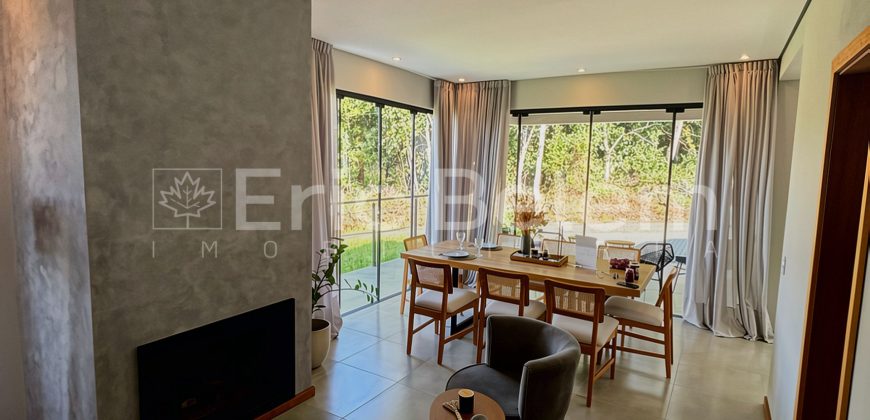 CASA EM MEIO À NATUREZA NO CONDOMÍNIO PALO ALTO – TAQUARAS