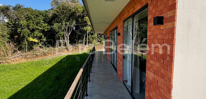 CASA EM MEIO À NATUREZA NO CONDOMÍNIO PALO ALTO – TAQUARAS