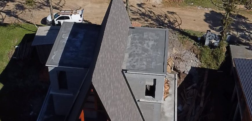 Casa estilo chalé à venda – Condomínio Costa da serra