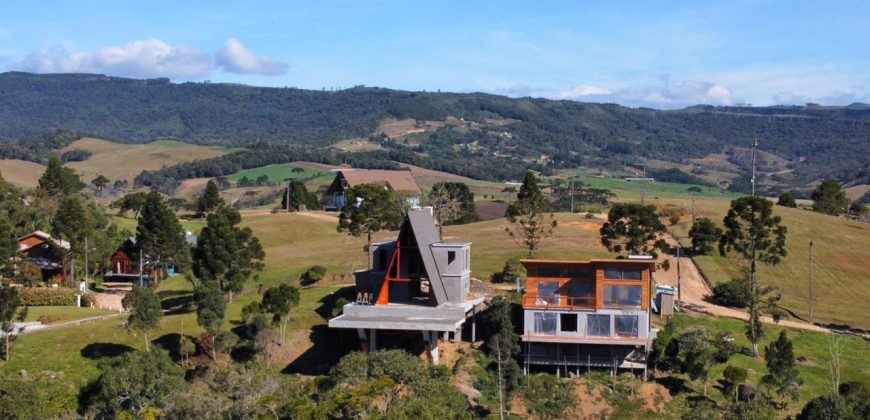 Casa estilo chalé à venda – Condomínio Costa da serra