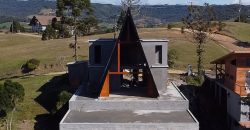 Casa estilo chalé à venda – Condomínio Costa da serra