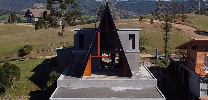 Casa estilo chalé à venda – Condomínio Costa da serra