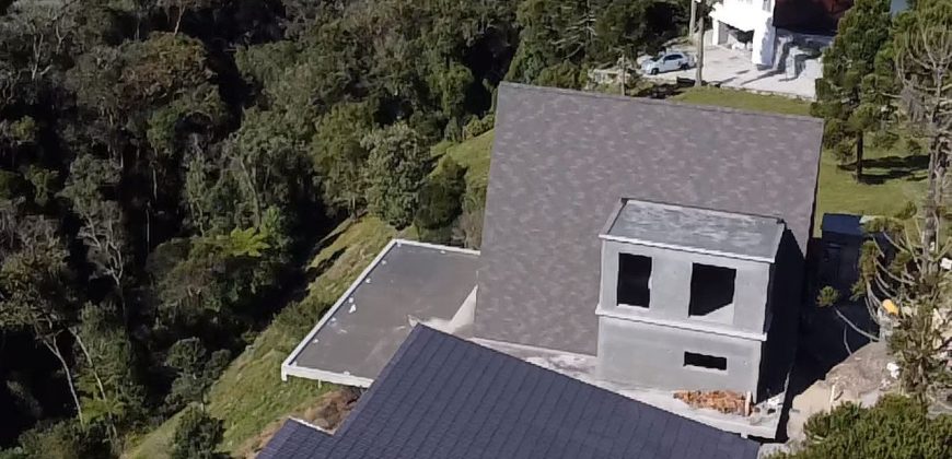 Casa estilo chalé à venda – Condomínio Costa da serra