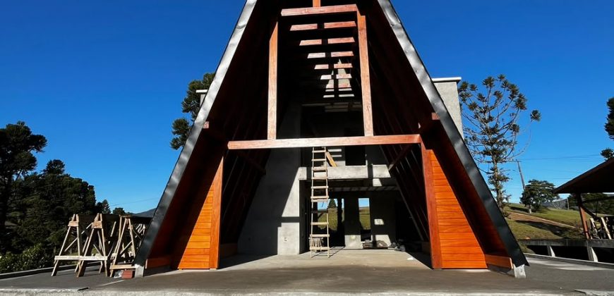 Casa estilo chalé à venda – Condomínio Costa da serra