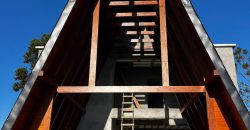 Casa estilo chalé à venda – Condomínio Costa da serra