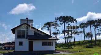 Residência no Condomínio Rural Bella Serra, com dois terrenos – Racho Queimado – SC – BS4445
